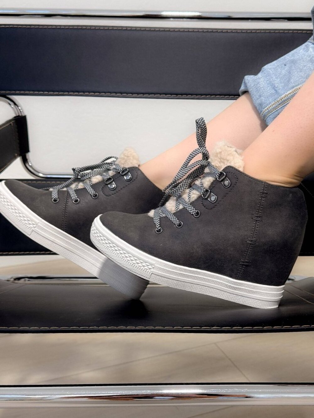 Tiburon Sneaker Wedge in Grey